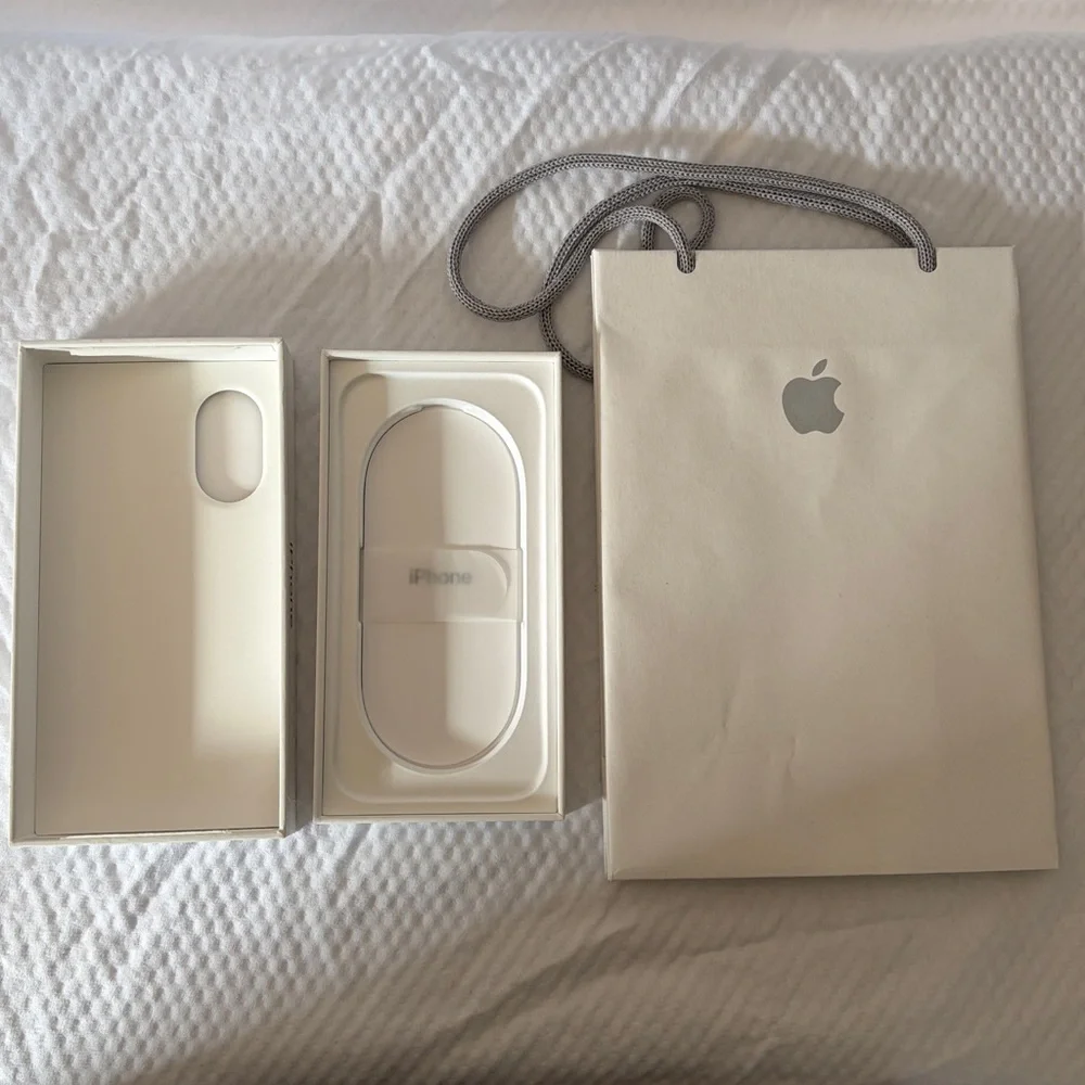 Empty Apple Box And Bag Box for iPhone 16 (in Black) Standard Apple Store Bag